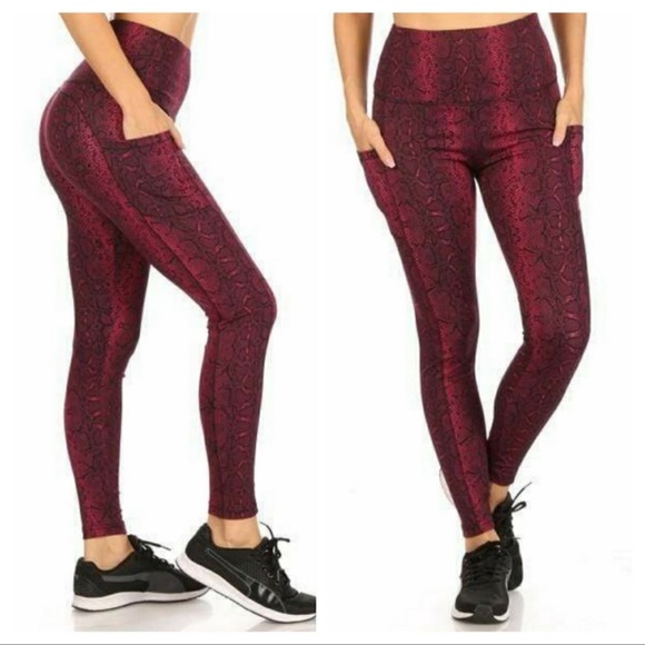 Pants - 🪱Berry And Black Snakeskin Leggings W/Pockets🪱
